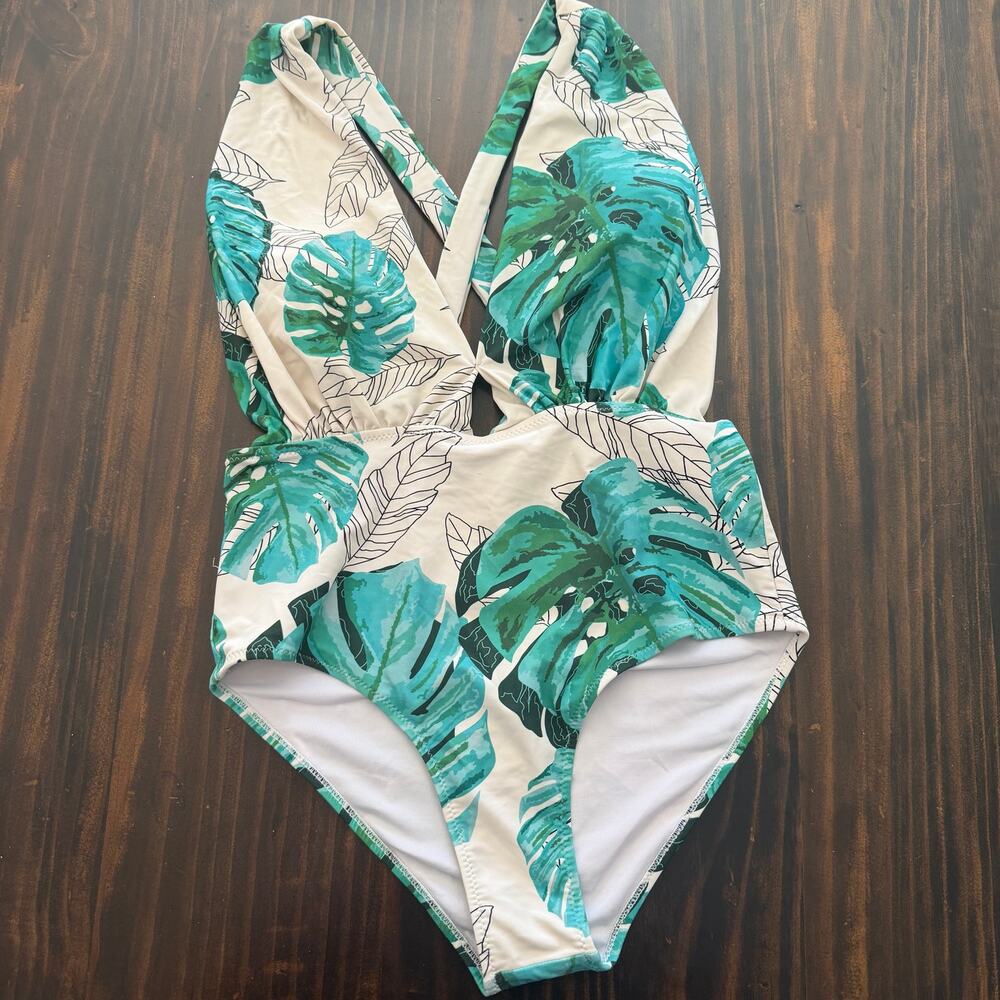 CupShe Palm Leaf One Piece Strappy Swimsuit Size M